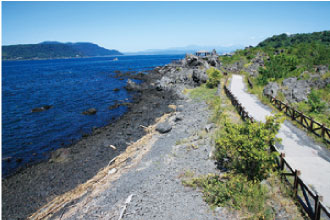 溶岩なぎさ遊歩道