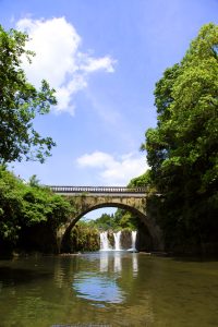 金山橋と板井手の滝